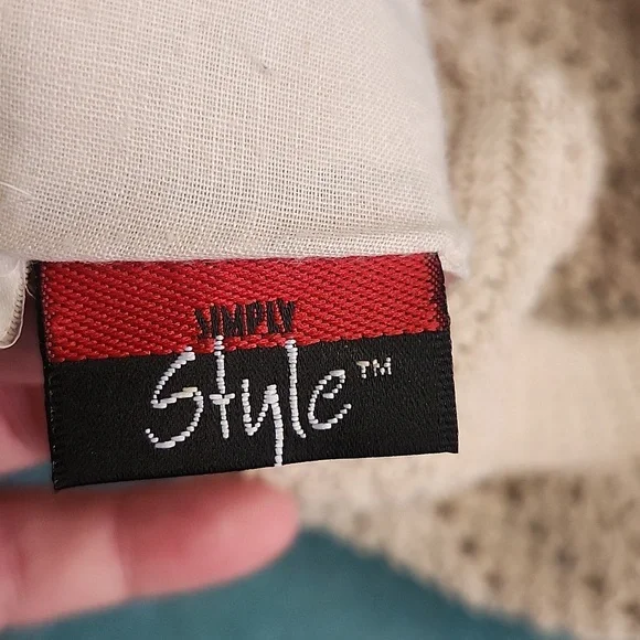 Simply Styled Tan Crochet Shoulder Bag - Picture 3 of 3